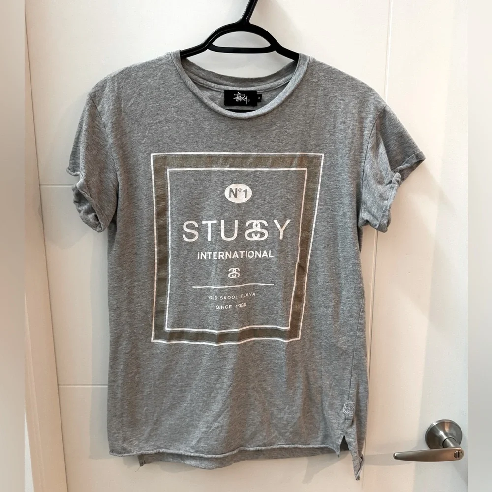 Stussy Logo Grey Old School T-shirt - Picture 1 of 6
